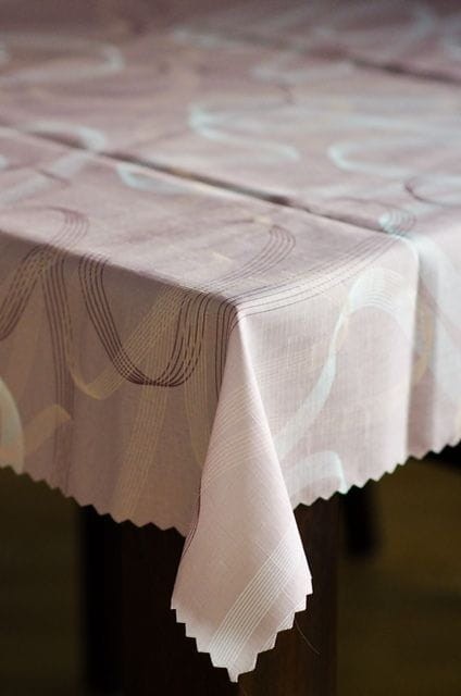 Obrus-plamoodporny-bezplamowy-różne-rozmiary-WitaDecor