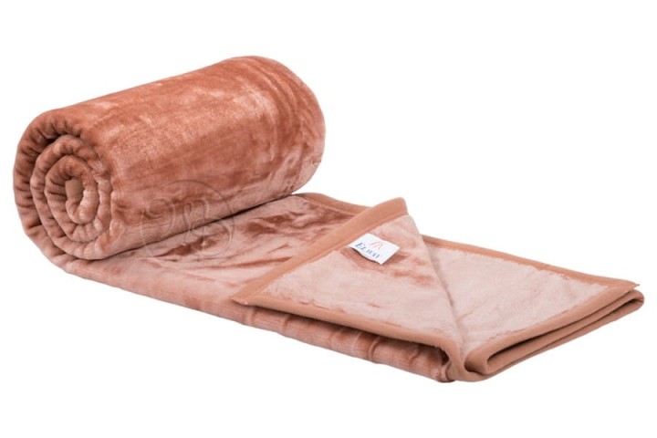 Koc Elway beżowy z delikatnym odcieniem różu