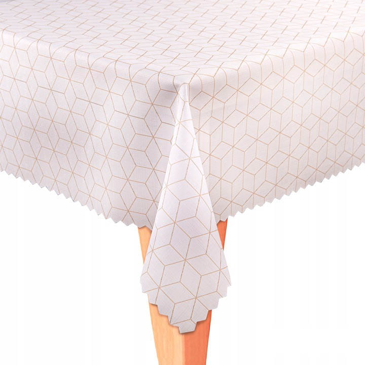 Obrus-z-złotym-wzorem