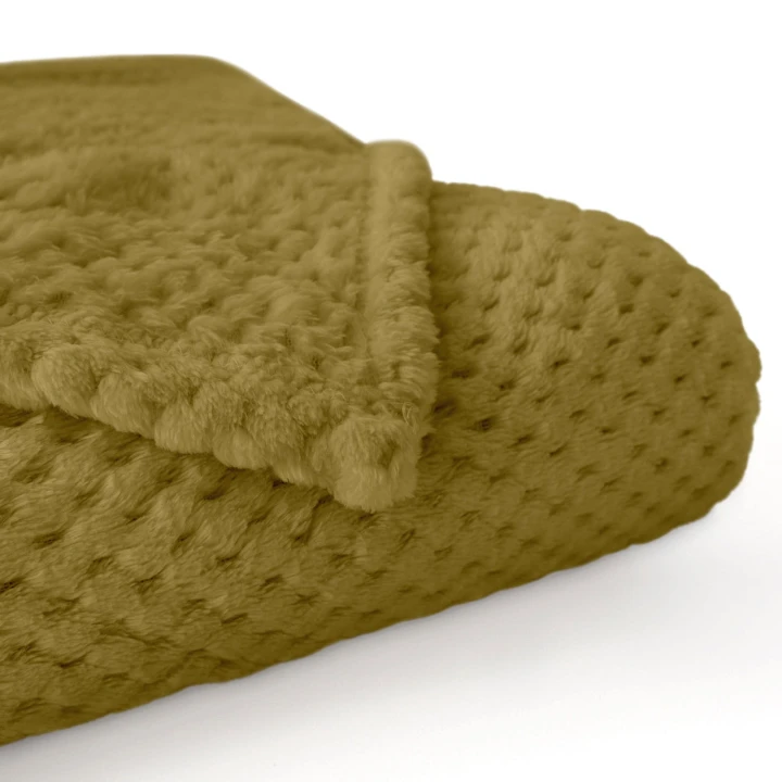 Koc Żakardowy AMORRO w Odcieniu Oliwki 200x220 cm – Elegancka i Wygodna Ochrona Przed Chłodem