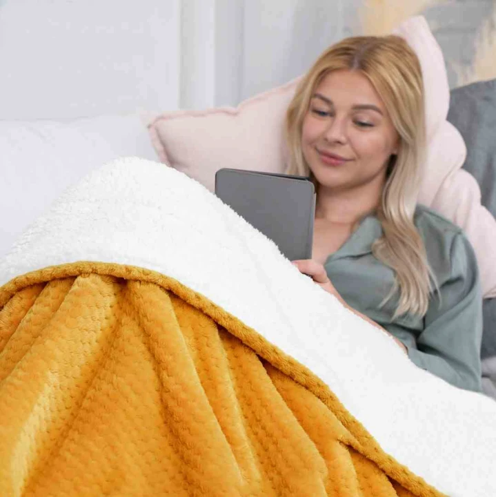 Koc Shleepy Pomarańczowy Tłoczony żakardowo Nowoczesny 130x180 AmeliaHome
