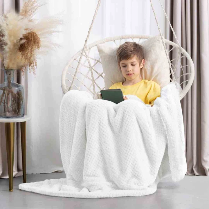 Koc Shleepy Biały Tłoczony żakardowo Nowoczesny 130x180 AmeliaHome