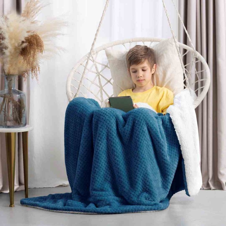 AmeliaHome - Koc granatowy SHLEEPY - 70x150 cm.