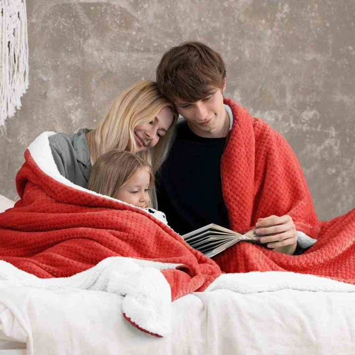 AmeliaHome - Koc SHLEEPY  czerwony - 220x240 cm.