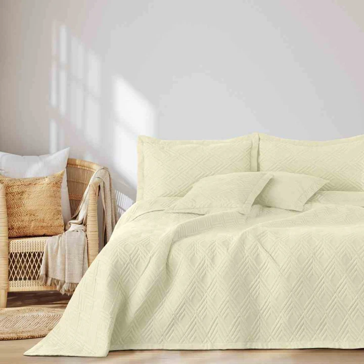 Narzuta na łóżko beżowa klasyczna dwustronna 260x280 cm