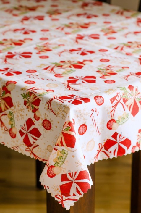 Obrus świąteczny Boże Narodzenie prezenty