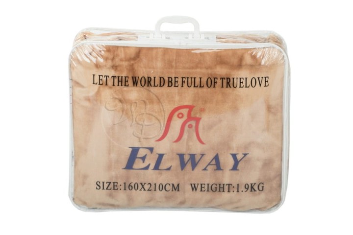 Koc-Elway-beżowy-walizka