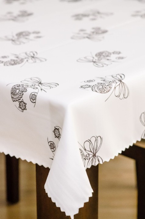 Obrus Boże Narodzenie brązowe bombki